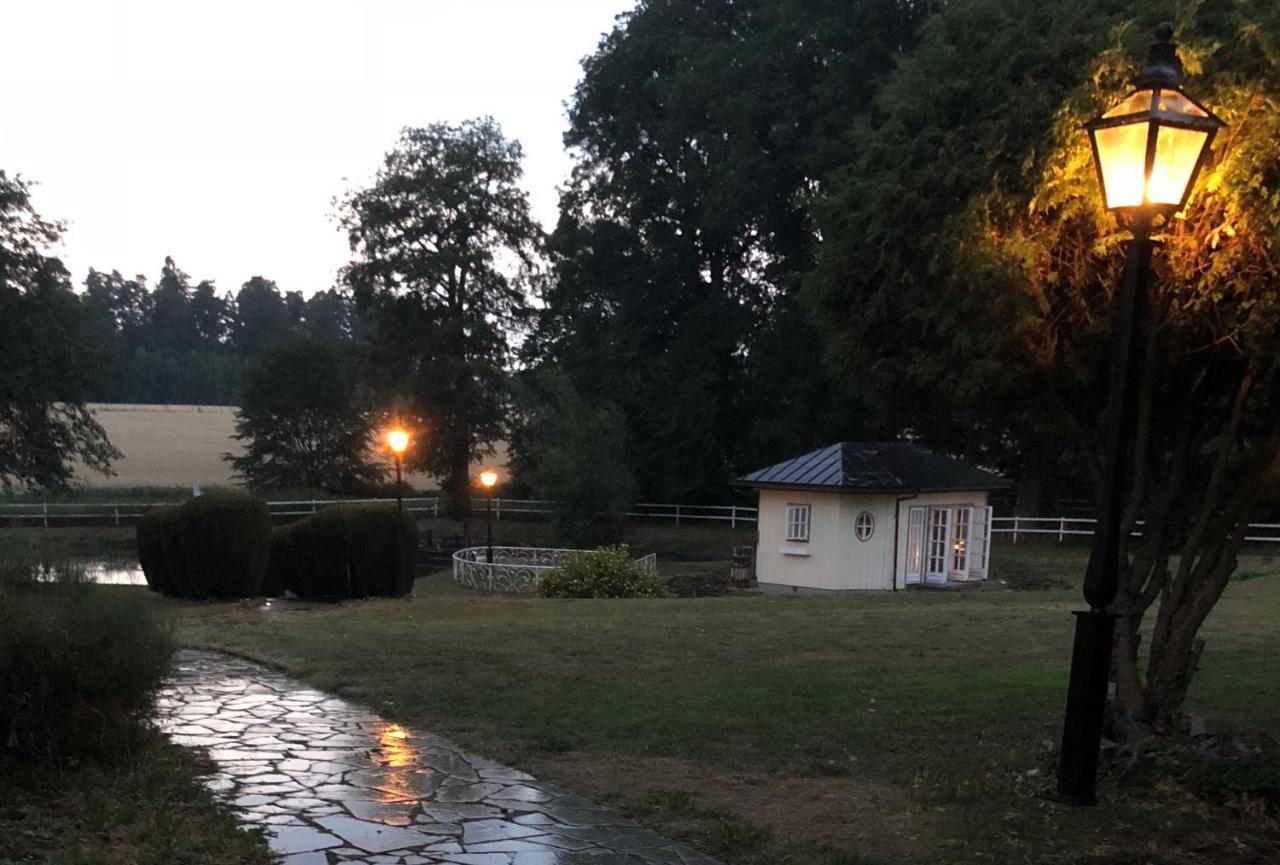 Brunsbo G:A Biskopsgard Hotell & Konferens Skara Exterior foto