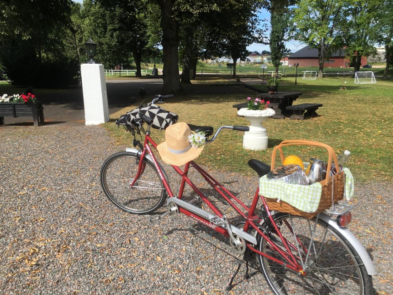Brunsbo G:A Biskopsgard Hotell & Konferens Skara Exterior foto